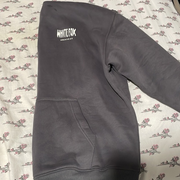 White fox hoodie it is brand new with tag on it and very comfortable and cute - Picture 12 of 13